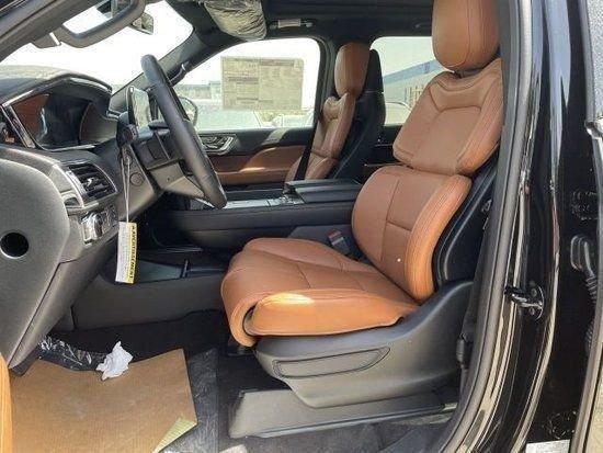 开云网站：2024款林肯领航员35T豪华大商务SUV配置高动力强天津港现车钜惠(图8)