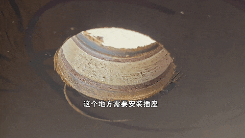 Kaiyun中国：太原：花20多万定制全实木到货安装时却变“夹心”？（）