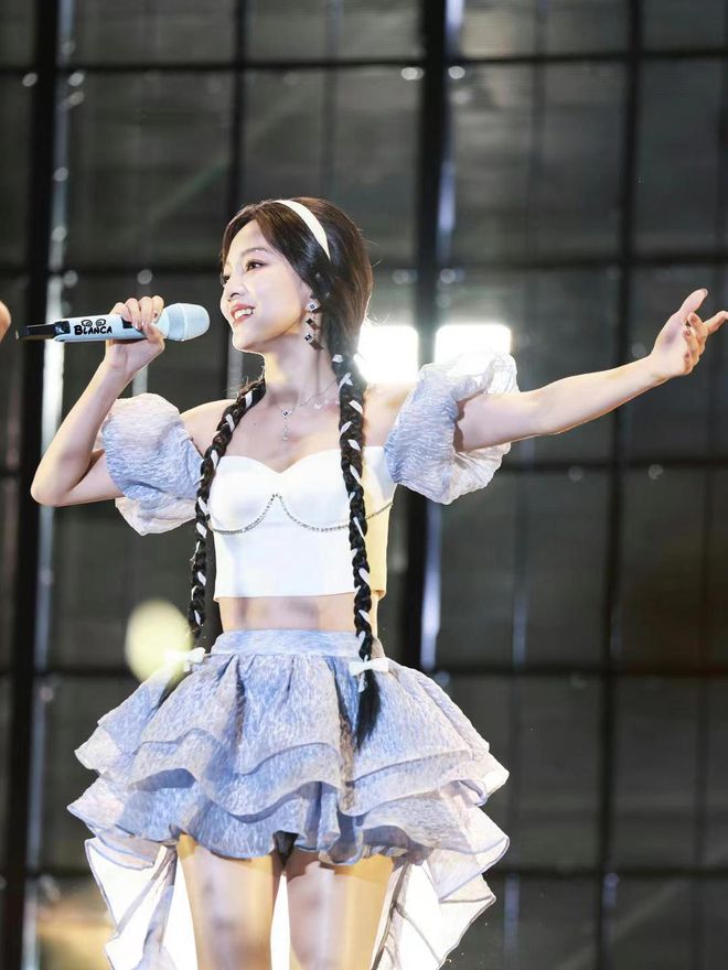 Kaiyun中国:惊叹不已!张韶涵41岁新造型亮相飒爽女王范儿尽显原因竟揭晓(图3)