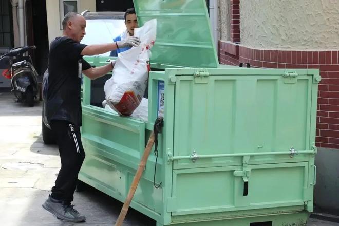 开云网站：装修垃圾从预约到收运24小时内“运清爽”这是如何做到的？