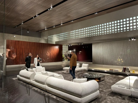 开云网站：交流与碰撞丨探知米兰家具展洞见家居未来【兔宝宝全屋定制】(图6)