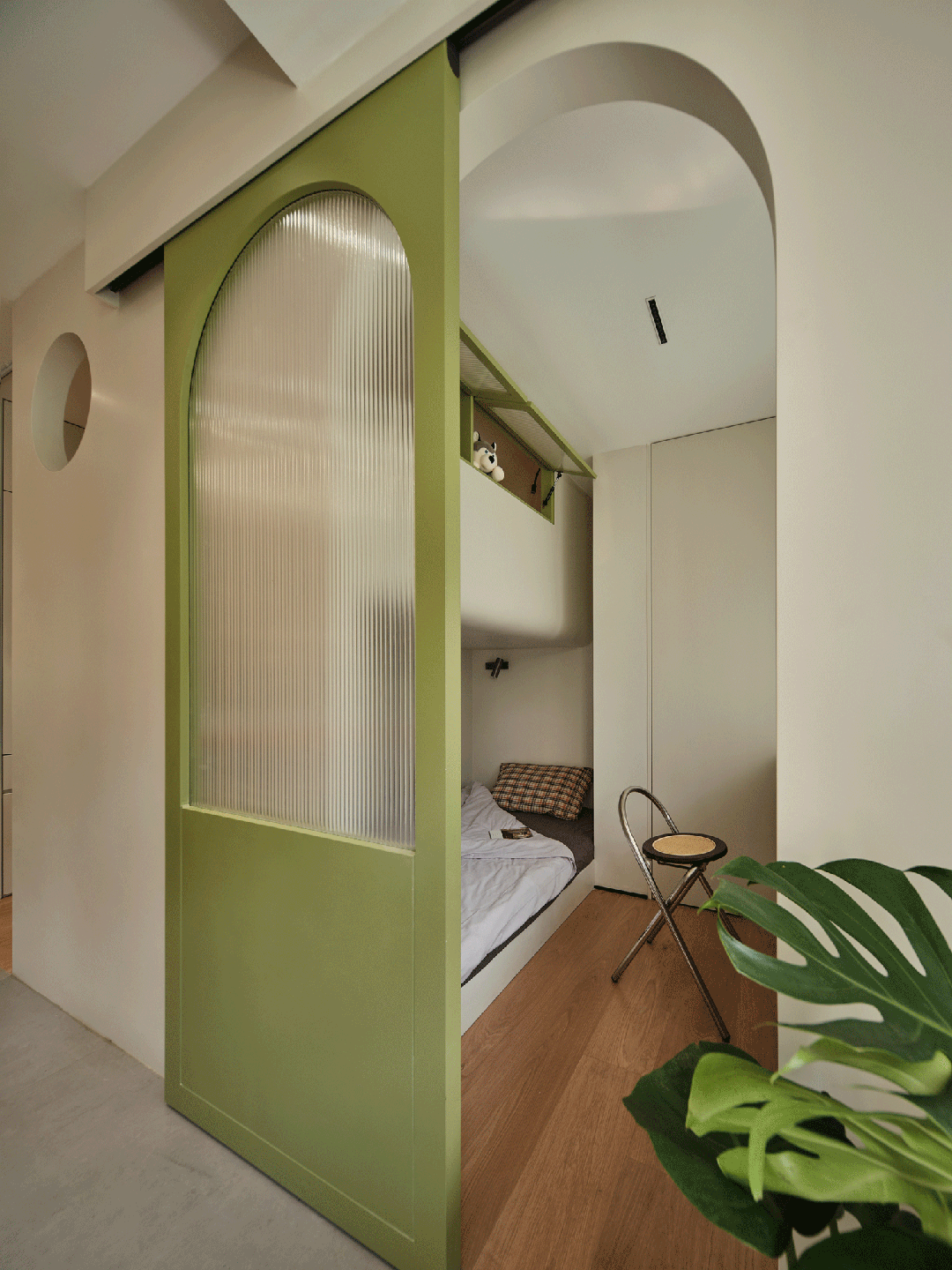 Kaiyun中国:55平老破小学区房改造巧改双儿童房+去客厅化(图6)