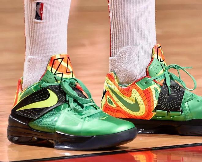 开云网站：KD4又一炸裂配色即将到来！“NERF”实物曝光