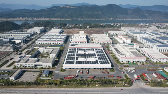 开云网站：东方雨虹荣登“2024金蜜蜂企业社会责任·中国榜”(图2)