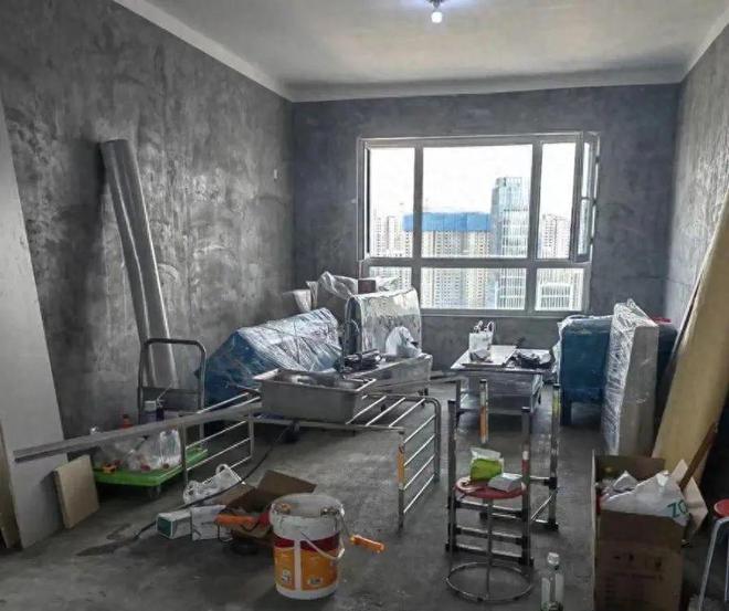 开云网站：一新疆小哥为省钱入住117㎡毛坯房花费了不到2W购置物品！