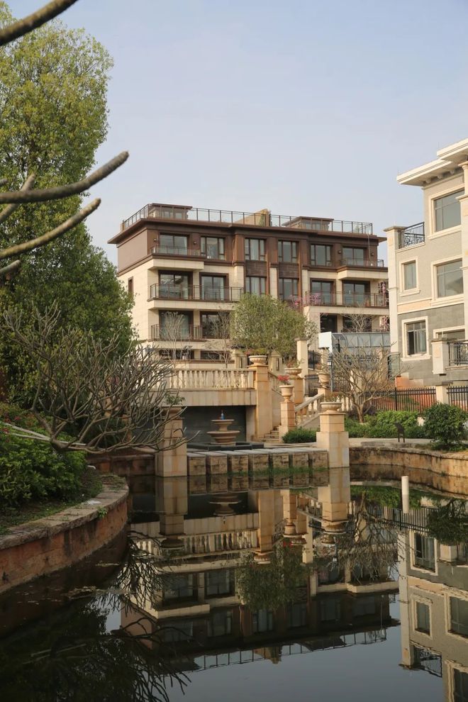 Kaiyun中国:2024最新公告:广州紫泉流溪湾营销中心售楼中心楼盘详情(图2)