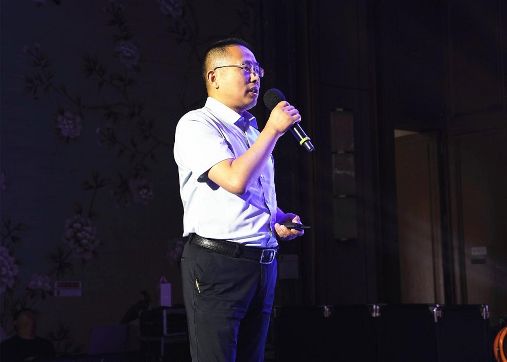 开云网站:开启美好生活肯帝亚2024木门八大新品系列隆重上(图2)