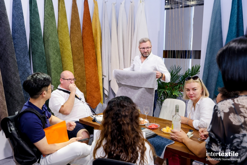 开云网站：三十华章再启新程——2024intertextile秋冬家纺展开幕