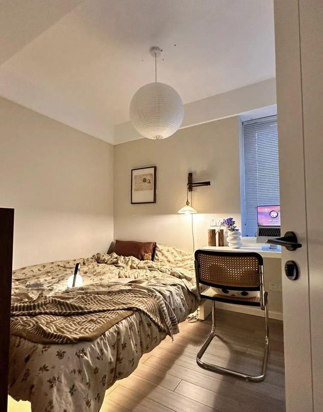 开云网站：浙江夫妻晒出128㎡的家因电视墙装修太过高级而走红网友：太漂亮了！(图9)