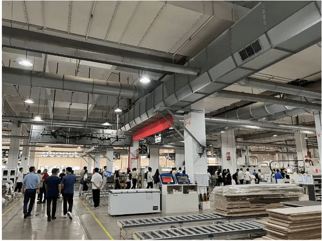 开云网站：嘉宾云集盛事纷呈！中链展暨2024定制家居产业巡回研讨会杭州站圆满收官(图8)