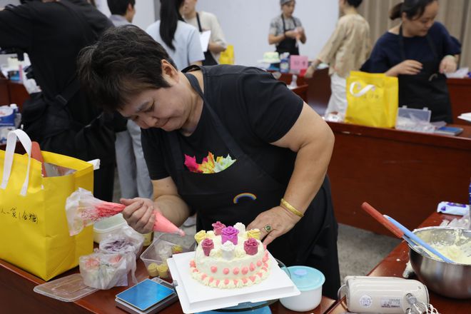 开云网站:香香甜甜的比赛是啥样?(图4)