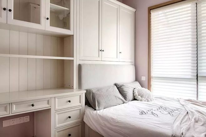 开云网站：小尼宅配142㎡自然主义风格处处透露着令人惊艳的设计感！(图10)