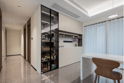 开云网站：玛格定制家居：实木定制衣柜的十大品牌之选(图2)