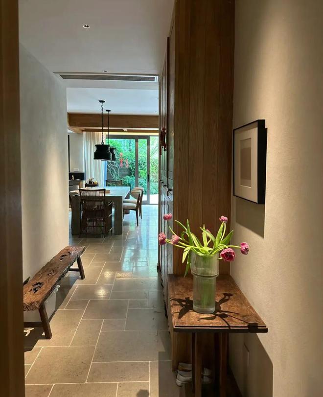 Kaiyun中国：重庆一男子晒出自己新家照把203㎡的大平层装修成度假民宿真的太喜欢啦！