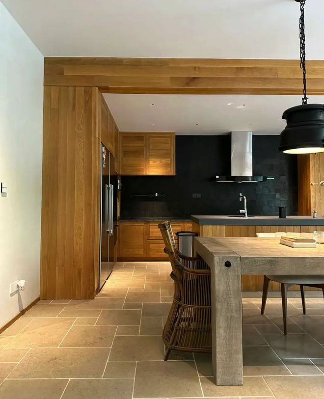 Kaiyun中国：重庆一男子晒出自己新家照把203㎡的大平层装修成度假民宿真的太喜欢啦！(图4)