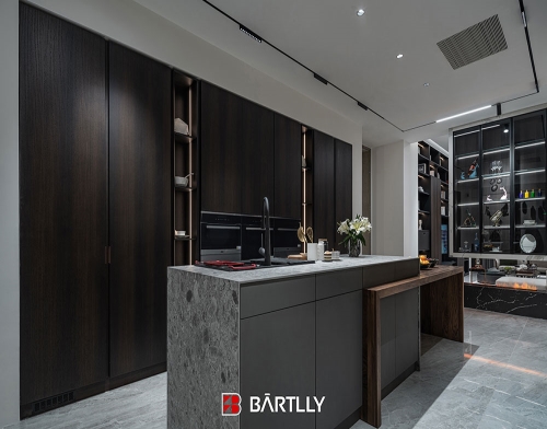 开云网站：原装实木定制厂家_原装进口家居用品-沈阳派森实业有限公司