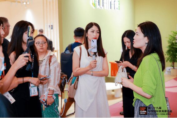开云网站：汇聚世界目光UP正当时！2024浦东家具家居双展盛大开幕(图9)