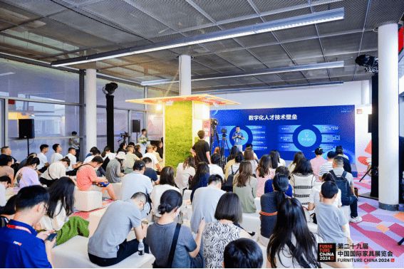 开云网站：汇聚世界目光UP正当时！2024浦东家具家居双展盛大开幕(图14)