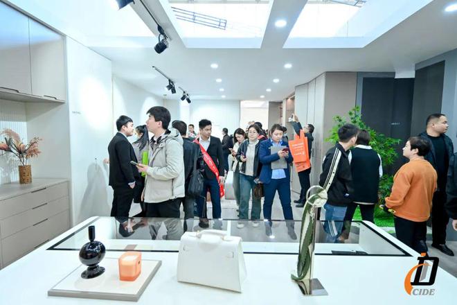 开云网站：创新不止为新赋能丨2024北京定制家居门业展圆满落幕(图5)