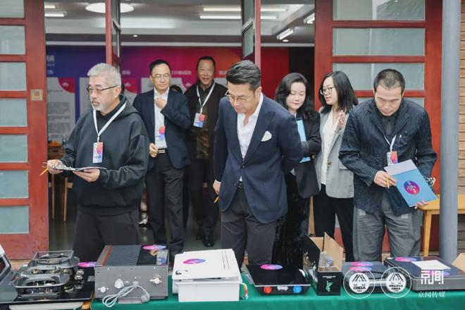 开云网站:2024京闻·创响杯建筑装饰产品设计大赛终评会顺利举办!(图5)