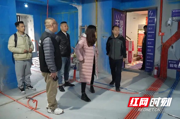 Kaiyun中国：品质工地样板市装协安全知识宣传走进千思“观摩示范工地”(图3)