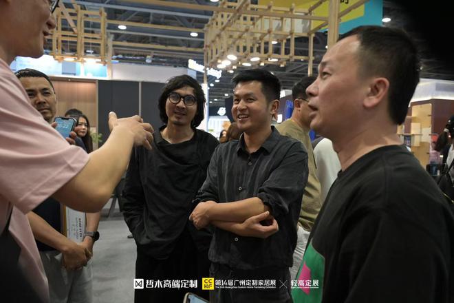 开云网站：哲木高端定制精彩亮相2025广州定制家居展引领“轻高定”发展新潮流(图4)