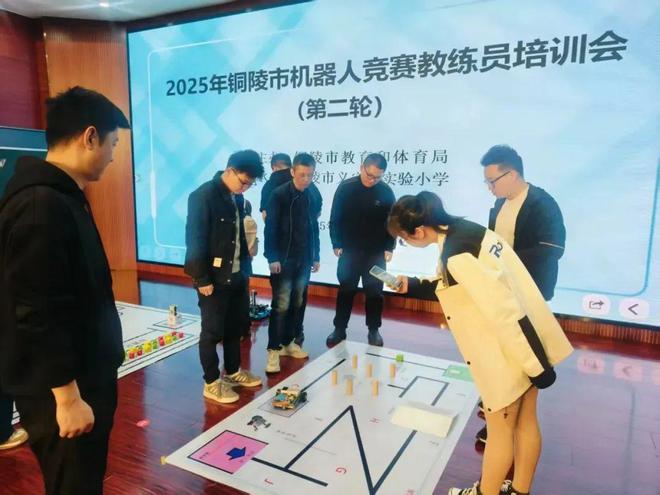 Kaiyun中国：【铜陵头条0406】时长4分多钟！央视直播铜陵这座桥长1339千米的大桥将于8月底合龙！(图6)