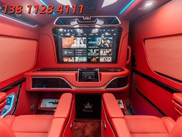 开云网站：2025款丰田海狮9座现车Nappa真皮+实木饰板(图8)