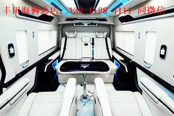 开云网站：2025款丰田海狮9座现车Nappa真皮+实木饰板(图4)