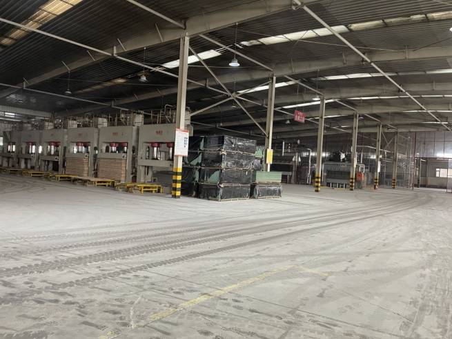 开云网站：打柜子板材什么品牌好？2025板材峰会鹏鸿木业双奖加冕引关注