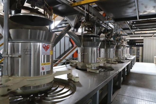 开云网站：安顺市高质量推进东西部协作助力乡村振兴(图2)