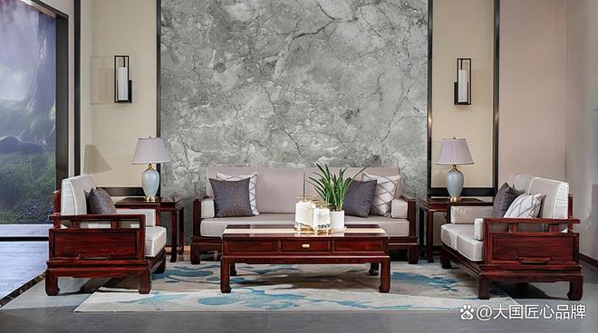 Kaiyun中国：2025红木十大品牌推荐哪十个名字能站上顶端？(图2)