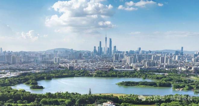 开云网站：⚡爆款豪宅动态：⚡保利湖光悦色售楼处亮相解锁理想日常！(图5)