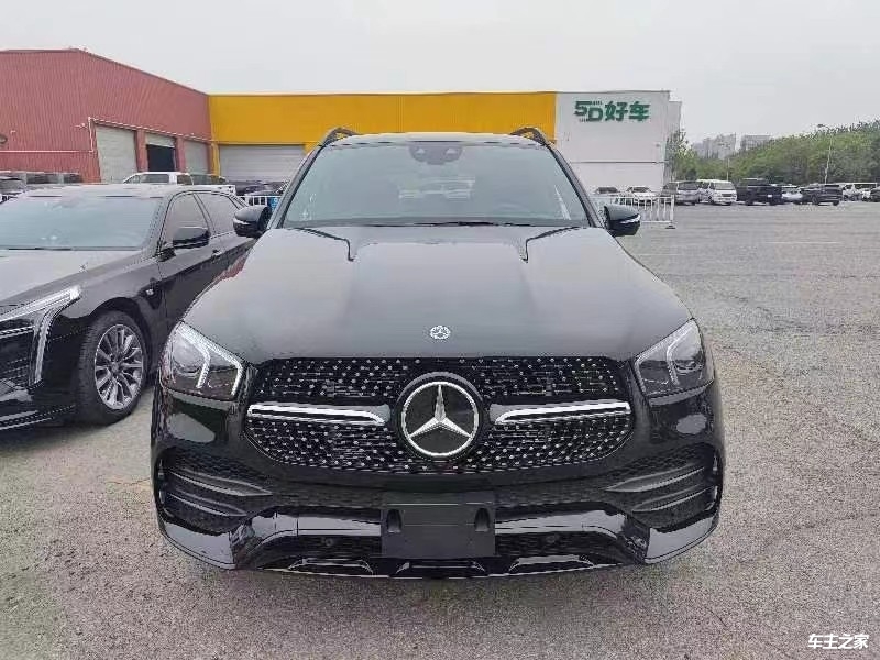开云网站：2024款进口奔驰GLE450现车促销
