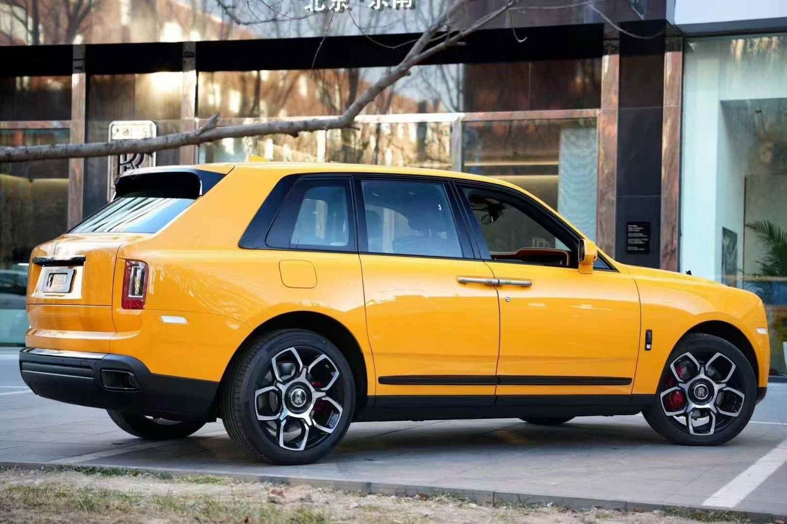 Kaiyun中国：2024款劳斯莱斯库里南至人所未至览美景无限售全国(图5)