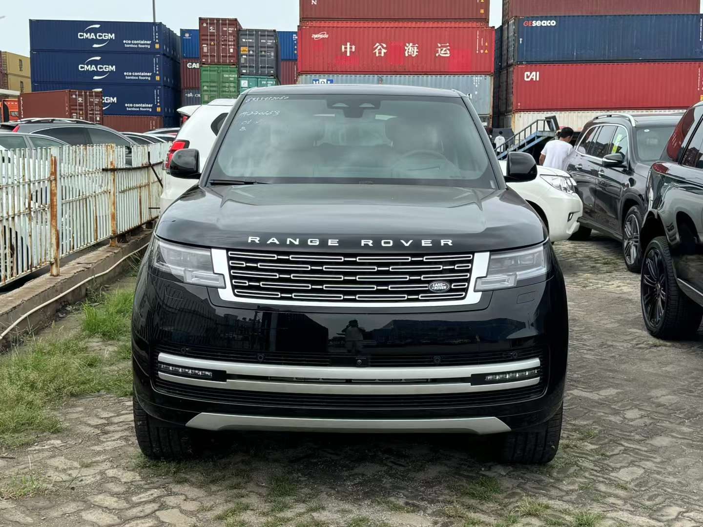 Kaiyun中国：路虎揽胜行政版高性能内饰外观怎么样(图1)